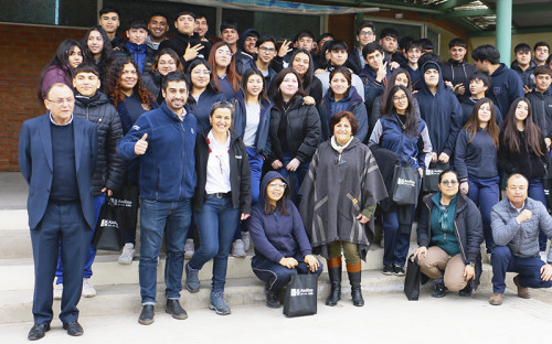 Codelco Andina llevó charla educativa sobre minería a estudiantes del Liceo Bicentenario de Cabildo