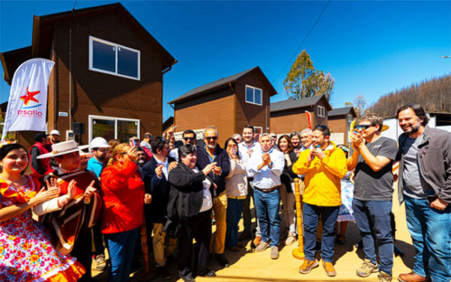 Consejo Minero, Gobierno Regional y Desafío Levantemos Chile entregan viviendas en Purén