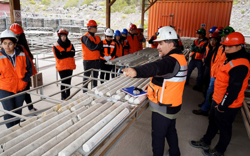 Estudiantes del Liceo Mixto de Los Andes visitaron el área industrial de Codelco Andina