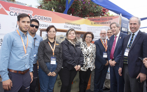 Ministra Aurora Williams visitó stand del Grupo Minero Carola Coemin en Forede