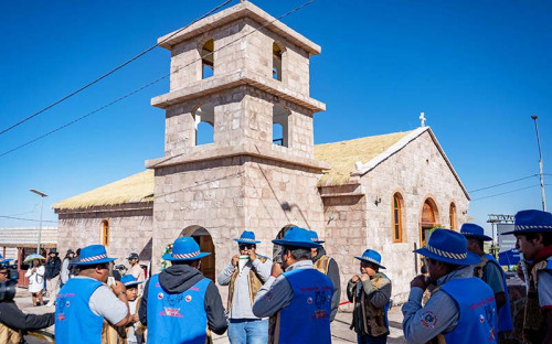 Trabajo colaborativo: comunidad de Camar y Minera Zaldívar festejaron la inauguración de la nueva iglesia local