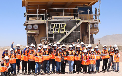 Familiares visitaron a las trabajadoras y trabajadores de la Gerencia de Extracción y Lixiviación de Chuquicamata