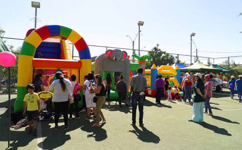 Voluntariado de trabajadores de El Teniente llevaron la Navidad a jardín infantil de población Dintrans