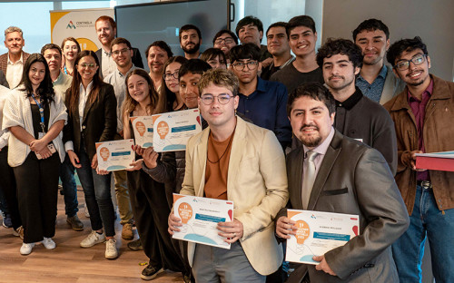 Cuatro proyectos de estudiantes y proveedores fueron premiados en la primera ‘Hackathon’ de Minera Centinela