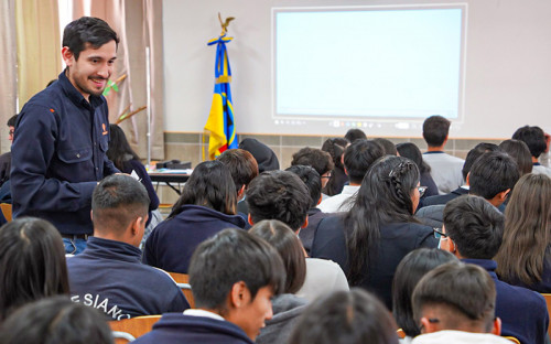 Profesionales de Chuquicamata Subterránea inspiran a estudiantes del Colegio Don Bosco de Calama