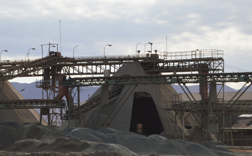 Minera licita la adquisición de catalizador para faena en la Región de Atacama