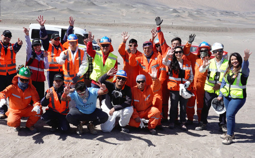 Más de 7 toneladas de basura retiran trabajadores y empresas del Proyecto C20+ de Collahuasi en borde costero