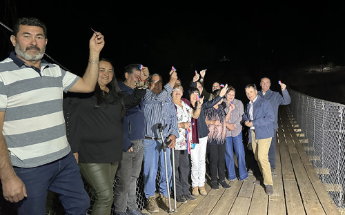 Vecinos del Camino Internacional celebran la reparación de 10 puentes cimbra gracias a proyecto de Codelco Andina