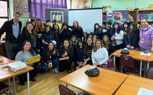 “STEMos Inspiradas” potencia vocaciones científicas y tecnológicas en niñas de Punta Arenas