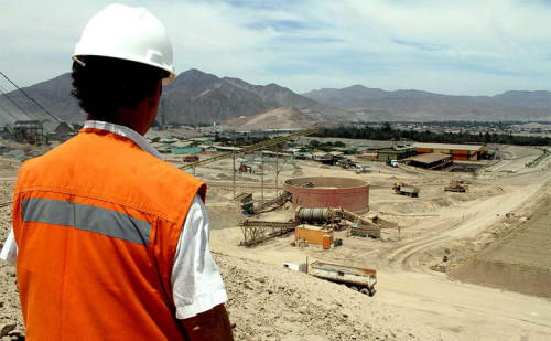 Enami abre licitación para servicio de humectación de lotes y riego de caminos: plazo de ejecución de 24 Meses