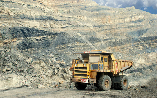 Mercado global de inteligencia artificial en minería alcanzará los US$ 3.200 millones en 2026