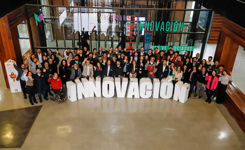 Gira Tec – ¡Vamos al Lab! UC conectó en terreno a desarrolladores de ciencia, innovación y tecnología