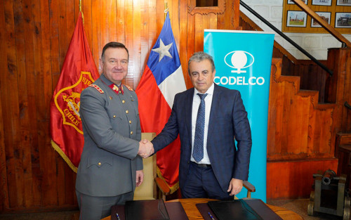 Codelco Andina y Escuela de Montaña del Ejército firman convenio que fomenta intercambio de conocimientos y vinculación con el medio