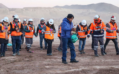 Con ceremonia ancestral Radomiro Tomic renueva su compromiso con la Madre Tierra