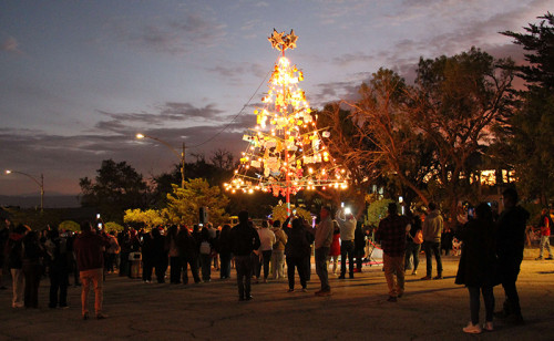 La Navidad volvió a iluminar el campamento de Chuquicamata con memoria, tradición y encuentro