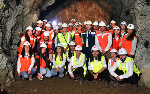 Sence y Mine Class celebran exitosa formación de nuevos talentos para la industria minera