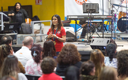 Sierra Gorda SCM conmemoró el Día de la Mujer en Baquedano junto a Francisca Crovetto