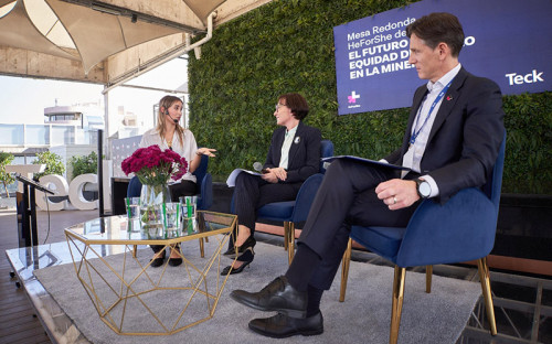 Teck reúne a sus principales ejecutivos con estudiantes para abrir diálogo directo sobre equidad de género en minería