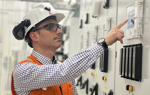 Salas eléctricas: de soporte deseado a activo estratégico en la operación de industrias claves