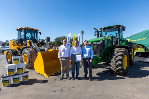 Alianza entre Salfa, Enex y John Deere optimizará distribución de aceites para maquinaria en Chile