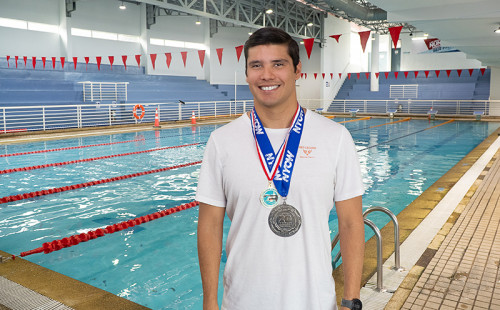 Sebastián González, el joven nadador que persigue la Triple Corona de Aguas Abiertas