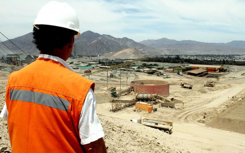 Empresa licita servicio de recarga y reposición de insumos en faenas mineras de la Región de Antofagasta