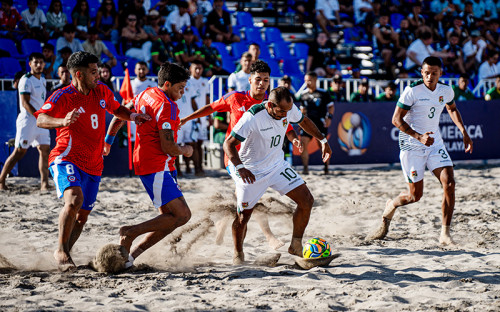 Chile, Brasil, Uruguay y Venezuela triunfan en jornada inaugural de Copa América Fútbol Playa 2025 en Iquique