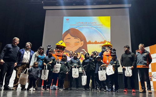 Fundación Sonami y Minera Las Cenizas acercan la minería a niñas y niños a través del juego y la lectura