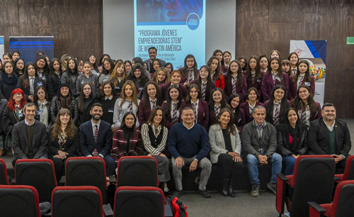 80 estudiantes de Penco y San Pedro se forman en tecnología y emprendimiento gracias a programa de Aclara y CPC Biobío