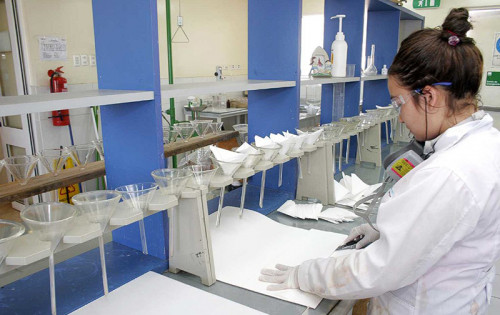 Enami lanza licitación para abastecer sus laboratorios corporativos: Proceso parte en julio