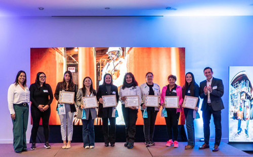 Minera Zaldívar reunió a más de 120 mujeres líderes de la compañía y sus empresas colaboradoras