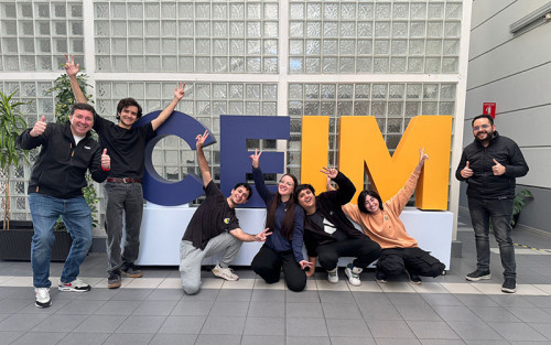 Talento joven llega a CEIM: estudiantes de la UA comienzan un desafío de innovación aplicada como parte de IngeniumLab