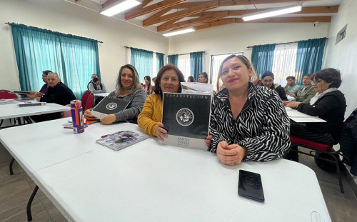Vecinos de Caldera iniciaron curso de mantención de paneles solares con apoyo de Lundin Mining – Minera Candelaria
