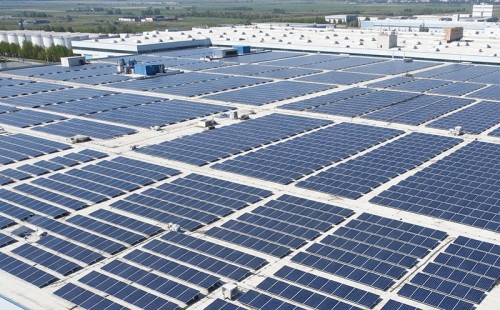 Paneles solares: mitos, ventajas y cómo pueden implementarlos las empresas