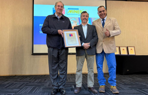 Sernageomin entregó el premio anual de seguridad minera 2025 destacando a empresas y trabajadores del sector