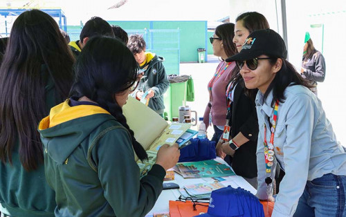 Ministro Hales destaca en “Feria Laboral Estudiantil”