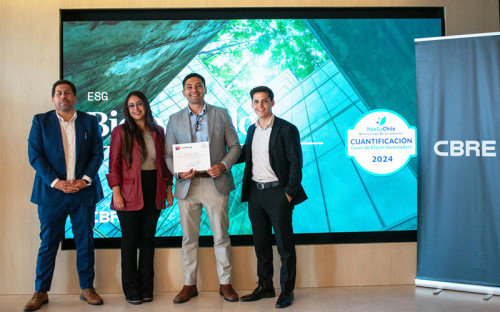 CBRE recibe sello HuellaChile por la medición de carbono en 10 de sus activos