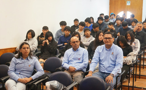 Cosayach presenta en liceo de Huara documental “Paraísos Patrimoniales”