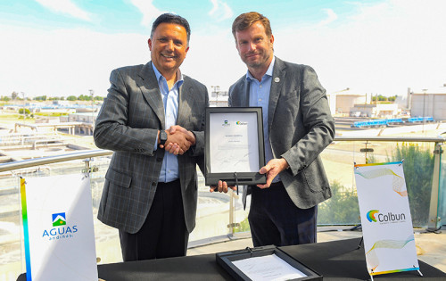 Aguas Andinas y Colbún firman acuerdo para suministro de energía 100% renovable