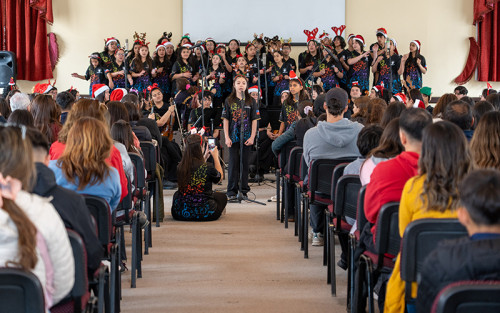 Sewell se llena de música y espíritu navideño junto a trabajadores y comunidades con dos especiales conciertos