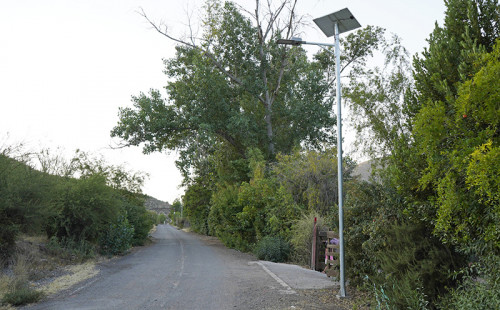 Codelco Andina instala luminarias sustentables en Puntilla del Viento para mejorar la seguridad y calidad de vida