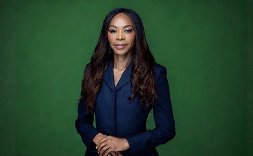 La economista Dambisa Moyo será la oradora principal en el XVI SIMPOSIO de la SNMPE