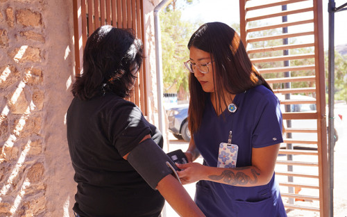 Estudiante becada por El Abra gestionó operativo de salud preventiva en Lasana