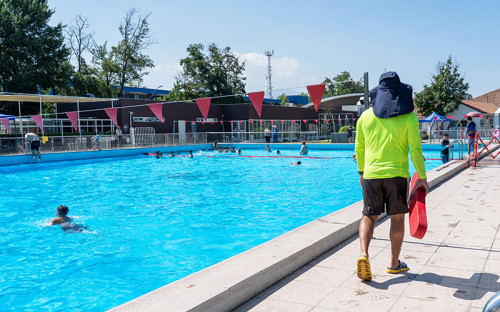 Con la piscina como protagonista, “Experiencia Estadio Verano” de El Teniente recibirá más de tres mil visitas