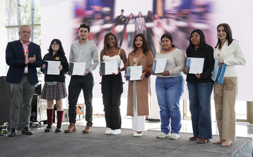 Codelco certifica a cerca de 300 personas en programa de empleabilidad “Juntos Jugamos de Local”