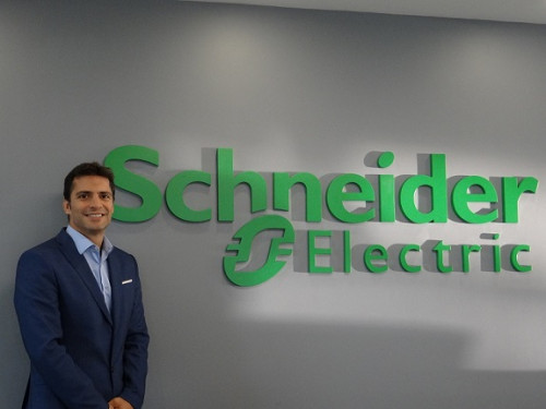 Schneider Electric entrega consejos para configurar una sala de servidores en una pequeña empresa