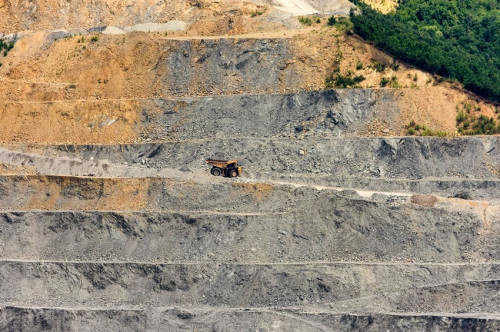 ABB se adjudica modernización de mina de cobre Zijin en Serbia