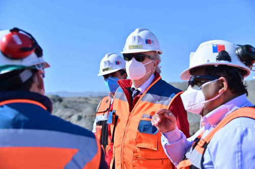 Ministro Prokurica valora positivo Imacec minero registrado este año
