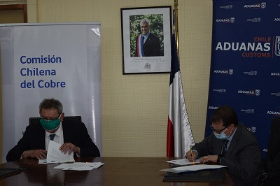 Cochilco y Aduanas firman convenio para fortalecer fiscalización de las exportaciones e importaciones mineras
