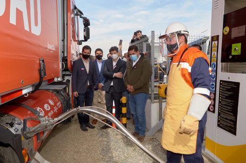 Comienza a operar la primera estación de servicio de GNL en Chile para camiones de ruta